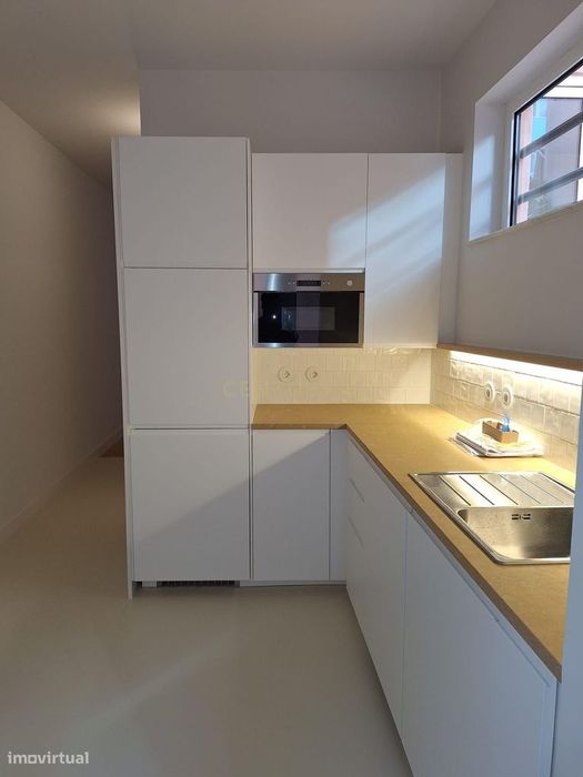 Apartamento T2 para arrendamento em Campo de Ourique
