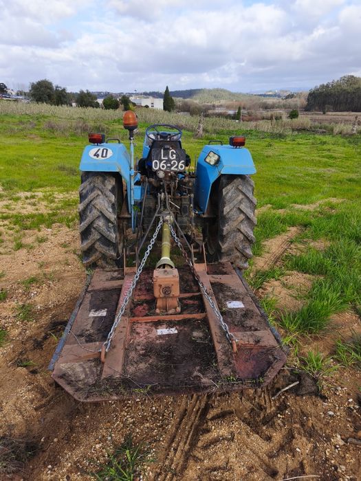 Trator Hinomoto E382 40cv 1496h