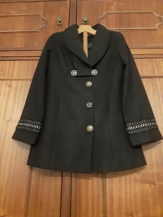 Belíssimo sobretudo e blazer da Surkana