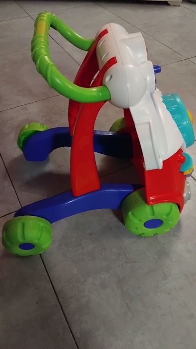 Carrinho primeiros passos chicco