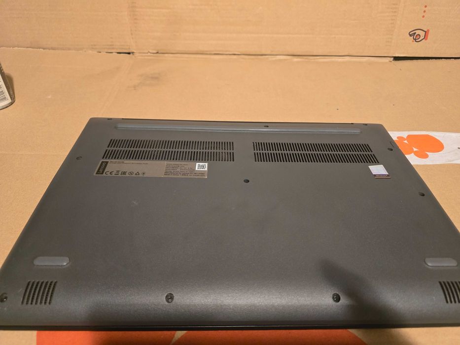 Laptop LENOVO IDEAPAD 330-15ICH 81FK 15,6 " I5 RAM 12 GB + ZASILACZ
