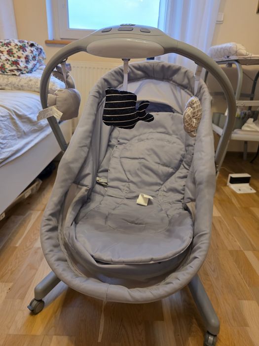 Chicco baby hug 4w1 plus tacka do karmienia