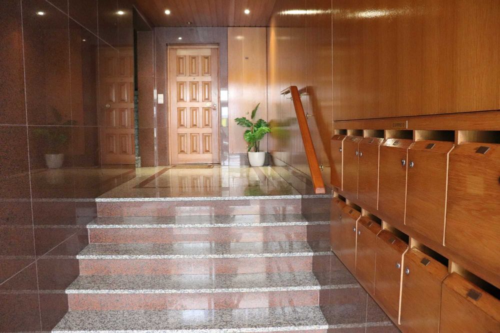 Apartamento T2, centro de Lisboa, Mobilado e Equipado, Garagem e Arrecadação
