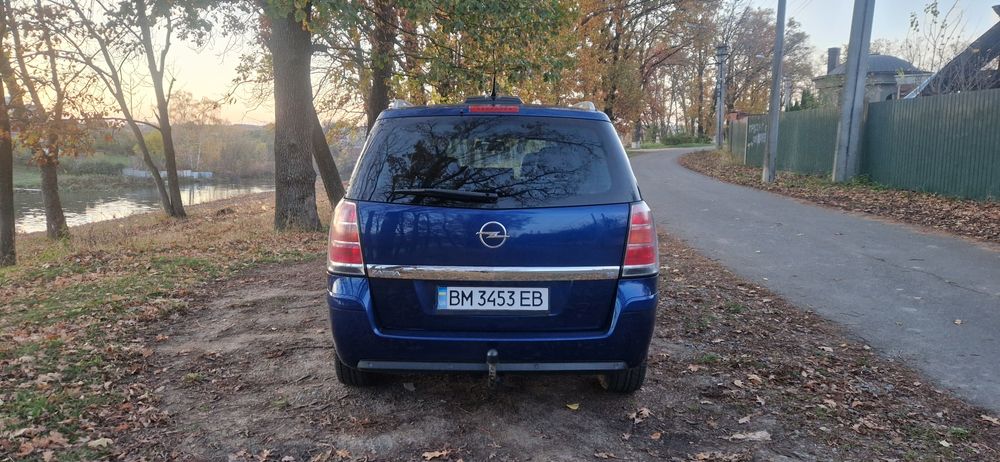 Продам Opel Zafira B 1.8 бензин Cosmo