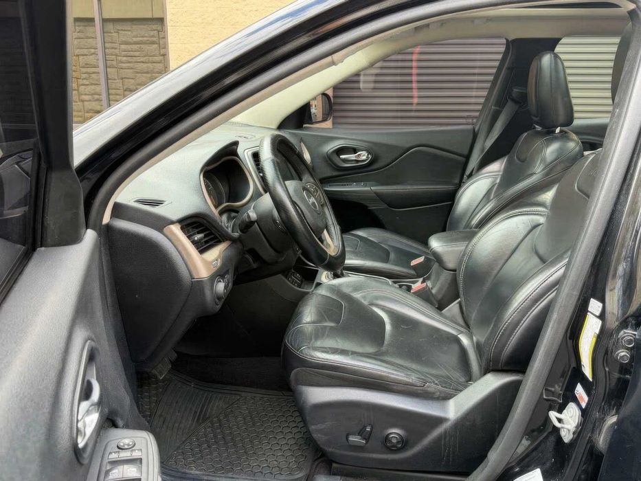 Jeep Cherokee Limited      2017