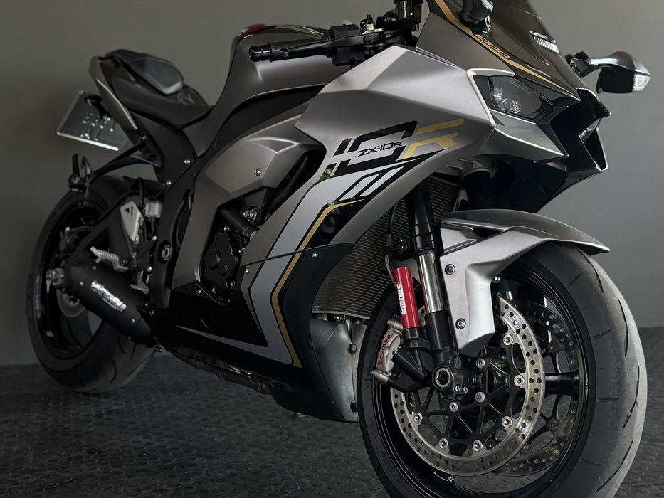 Мотоцикл Kawasaki ZX-10R 2022 рік