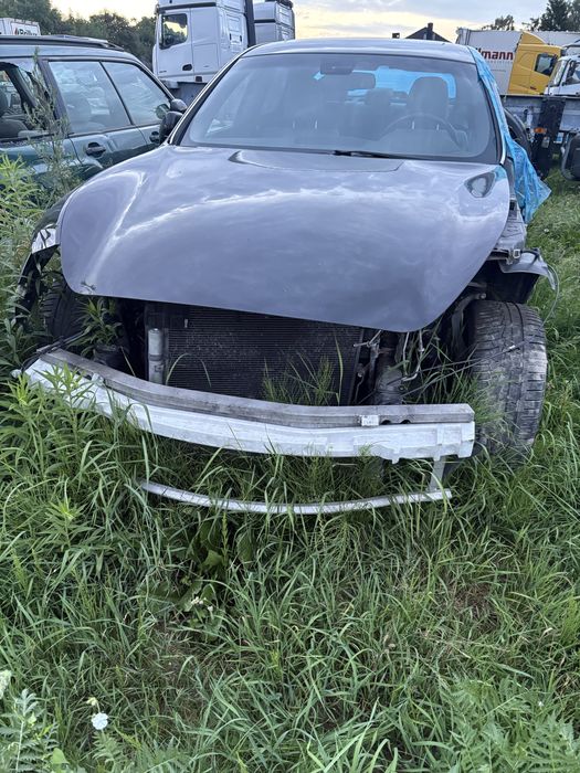 Infiniti m30 s pozostalosci na czesci