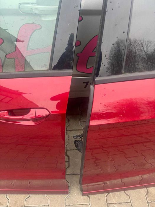 Drzwi Ford S-Max lewe uszkodzone