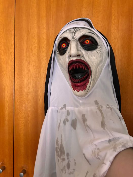 Máscara freira/nun nova