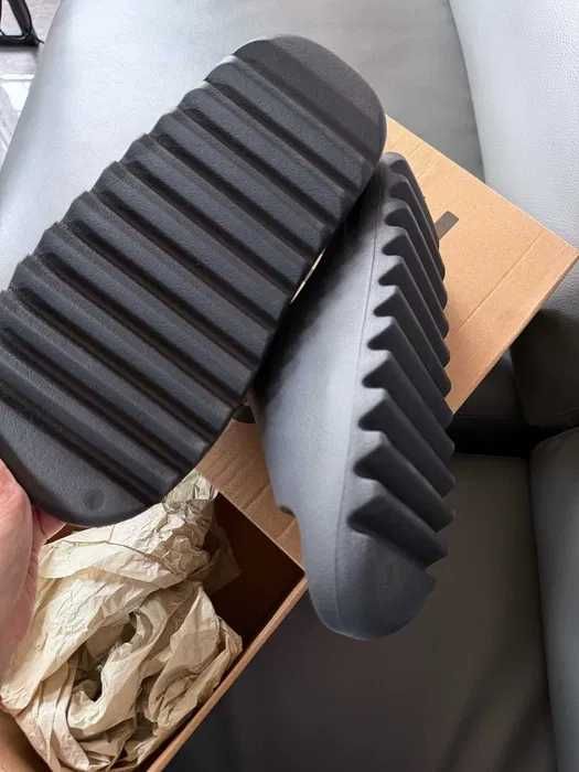 Yeezy_Slide_Czarny 46