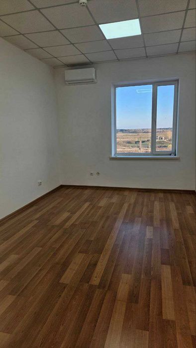 Здам офіс 16 м², вул. Справедливості, 5 (р-н Ватутіна)