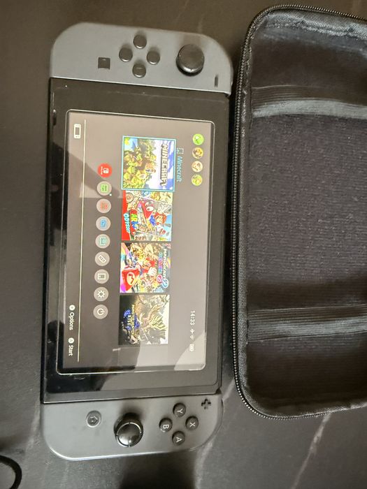 Nintendo Switch – Kompletny Zestaw + Etui | Zadbane, Szyba Ochronna