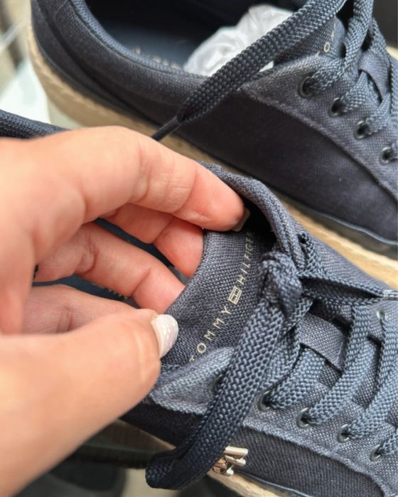 Buty Tommy Hilfinger trampki lniane granatowe rozmiar 38 damskie