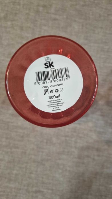 Copos Novos cálice de picos vermelhos