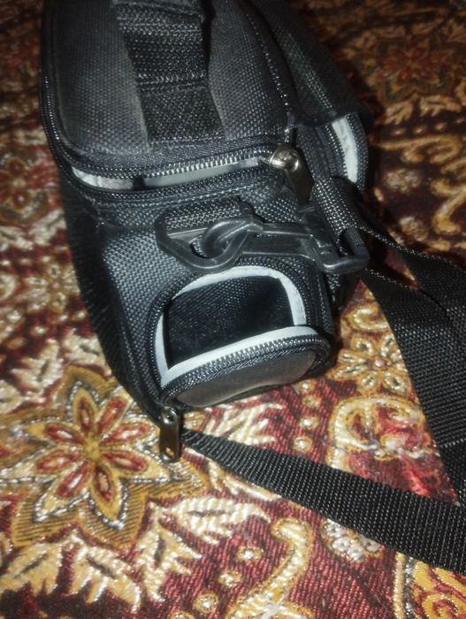 Продам фотосумку Lowepro, практически новую.