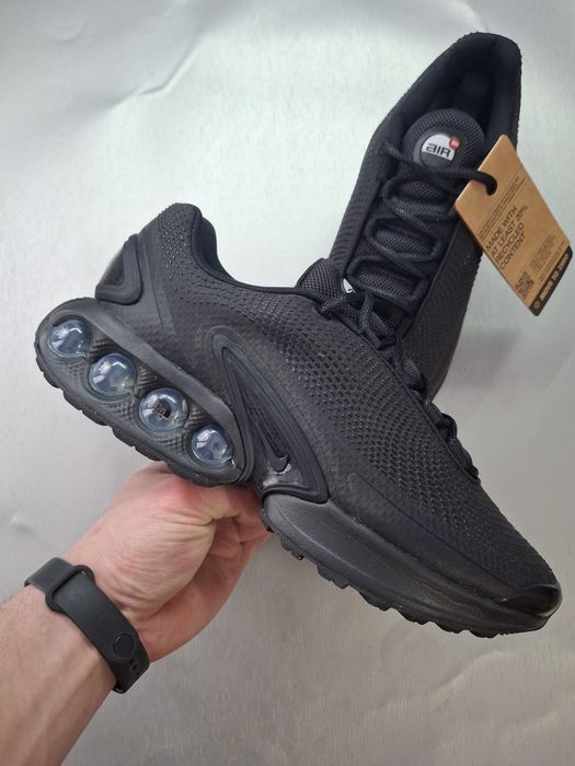 Кроссовки Nike Air Max Dn Black.
ОРИГИНАЛ 
Отлично подходят для заняти