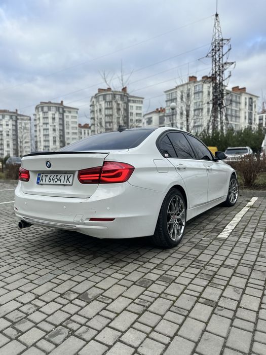 BMW F30 318i 2016