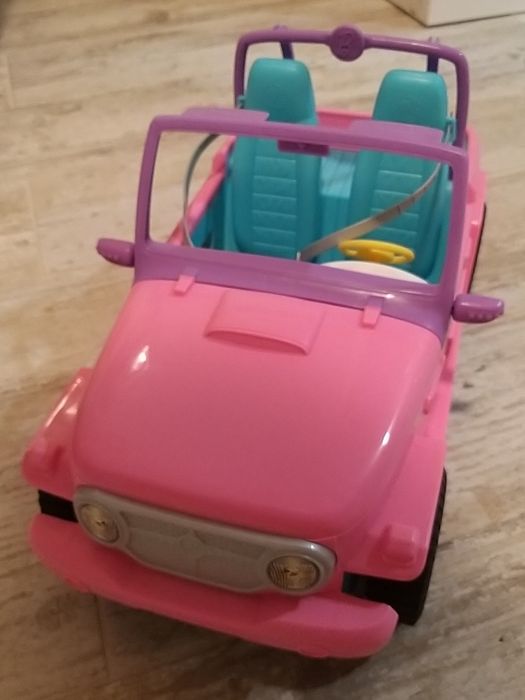 Carro descapotável da Barbie