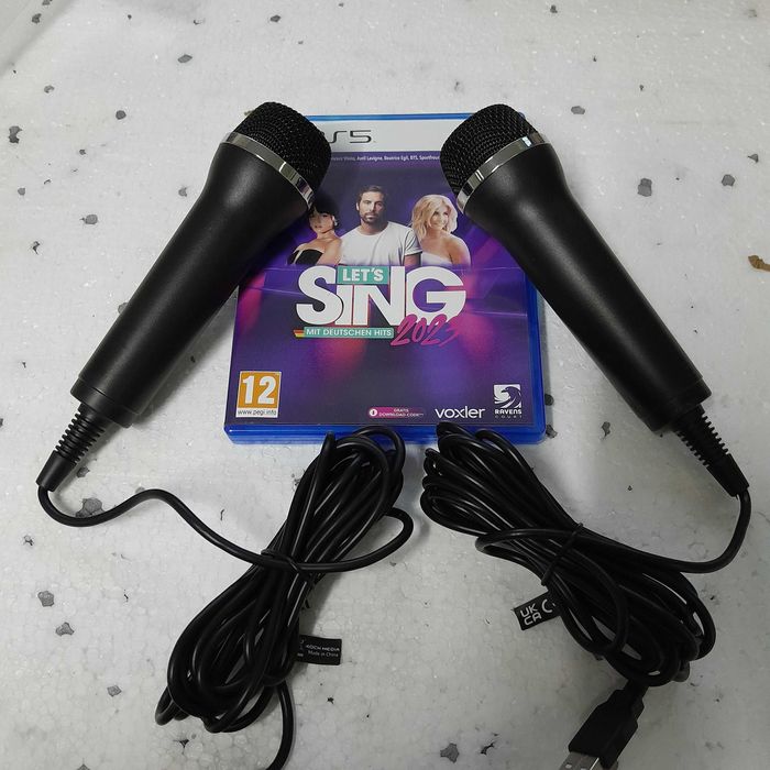 Игра Let's Sing 2023 German Version (PlayStation 5) двумя микрофонами