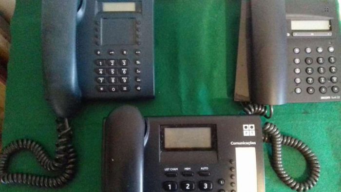 3 telefones