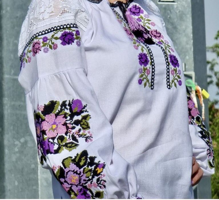 Продам жіночу вишиванку