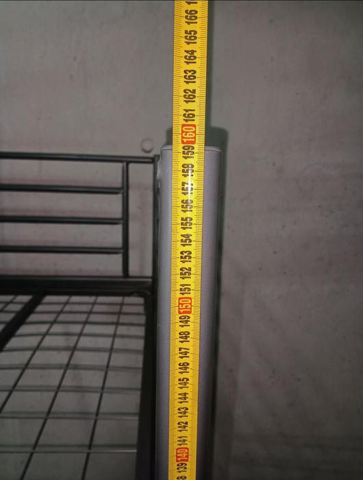 Beliche cama solteiro estrutura metálica resistente, com colchões