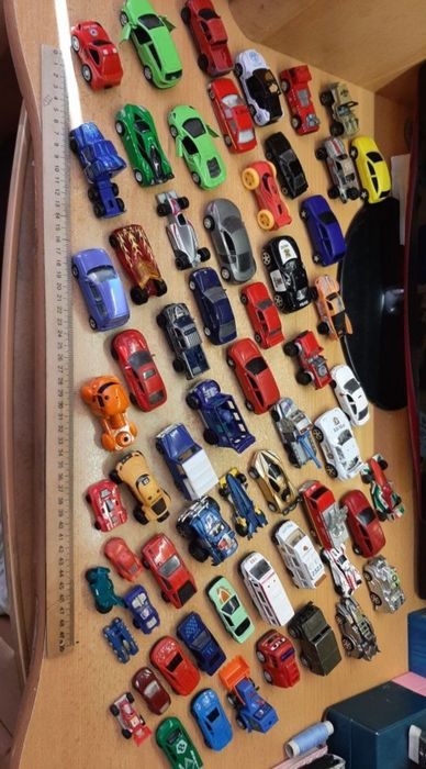 Машинки,погрузчик,автобус,грузовики,вертолёт модели и игрушки