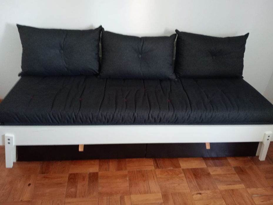 Sofá cama c/ gavetas IKEA