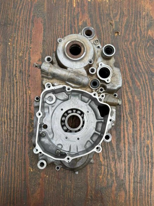 komplet karterow Suzuki LTZ 400 r 03-08 karter kartery lewy prawy blok