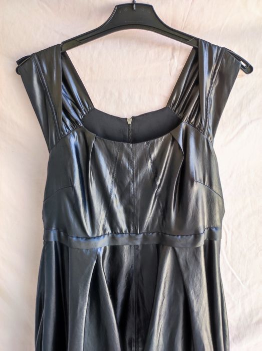 Black (shiny) formal dress by Ana Sousa.