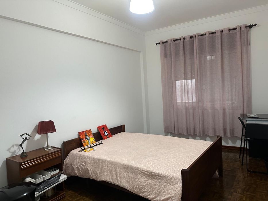 Quarto perto da Praca Paiva Couceiro Lisboa