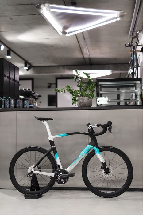 Szosa Pinarello DOGMA F Ultegra Di2 Fulcrum