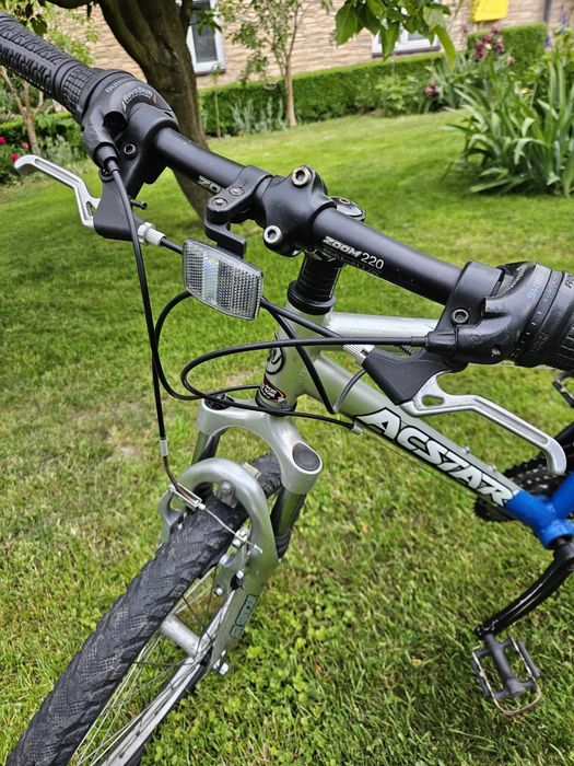 Rower Acstar 24"
Rama aluminiowa z wymiennym hakiem przerzutki
Rower j