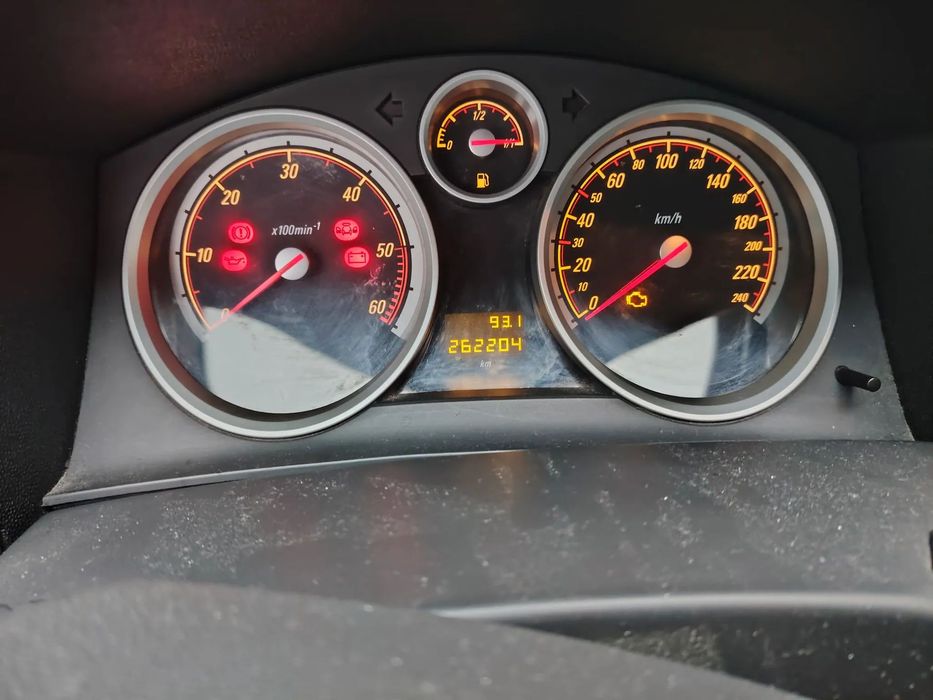 Opel Astra GTC 1.3 CDTI