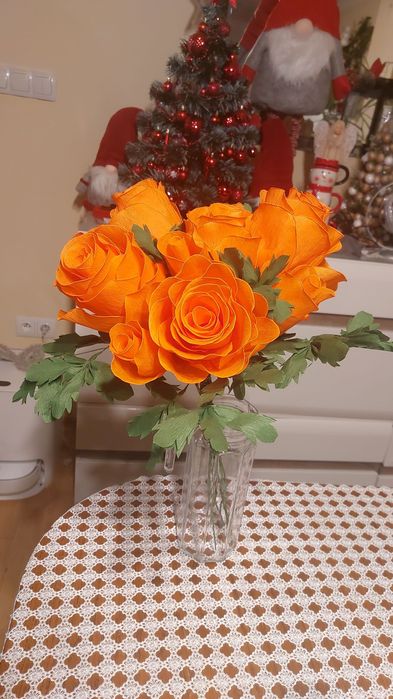 Kwiaty z bibuły róże