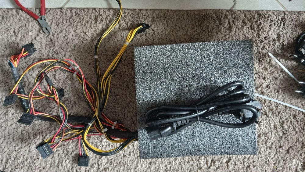 Продам блок питания cooler master