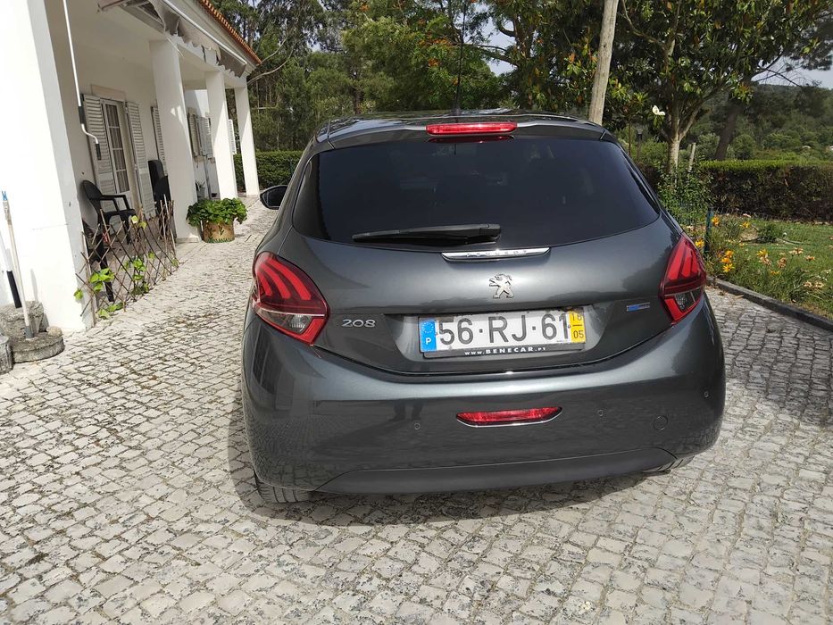 Peugeot 208 — fotografia 8