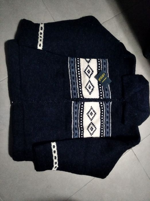 Casacos e camisolas de lã