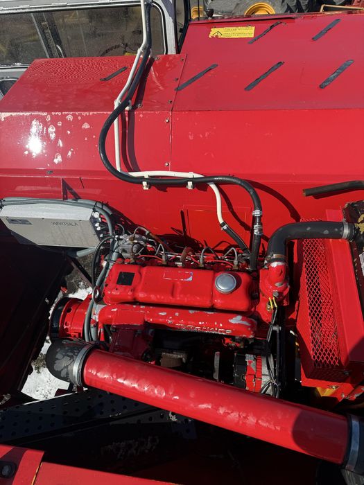 Зернозбиральний комбайн Massey Ferguson 20XP