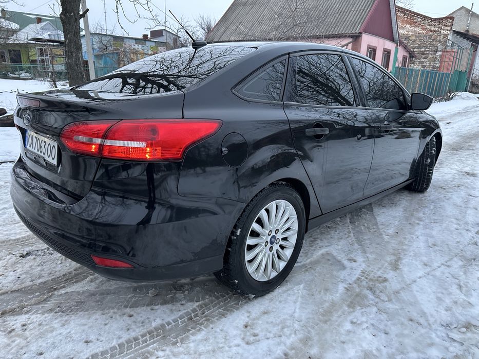 Форд фокус 2016 рік автомат 98 тис пробіг