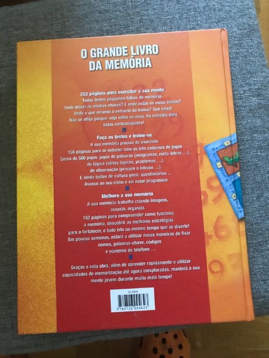 Livro a Vida secreta dos animais e O grande livro de memória