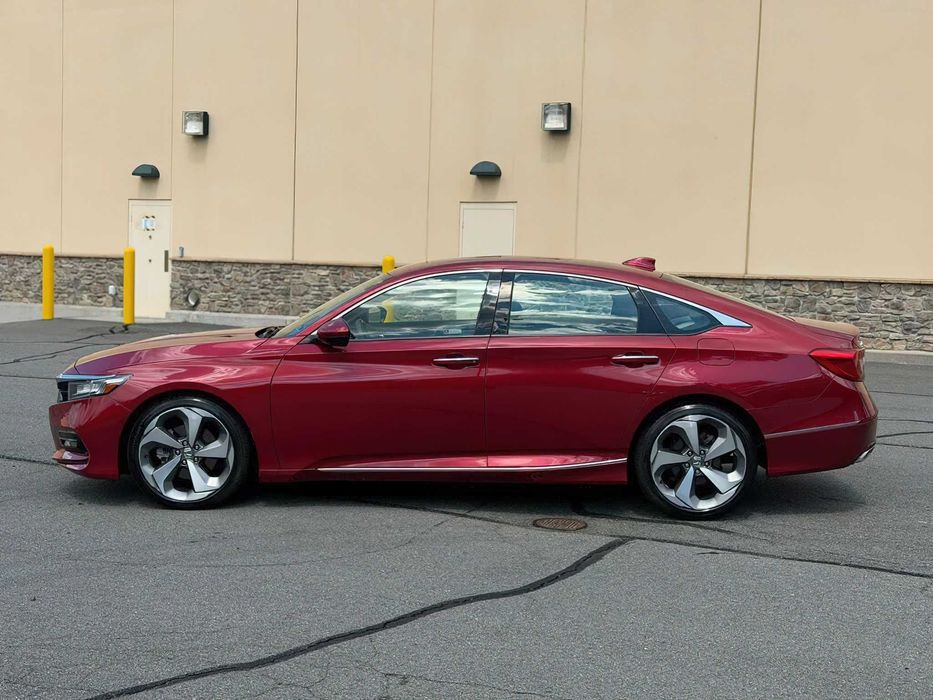 Honda Accord Touring      2019