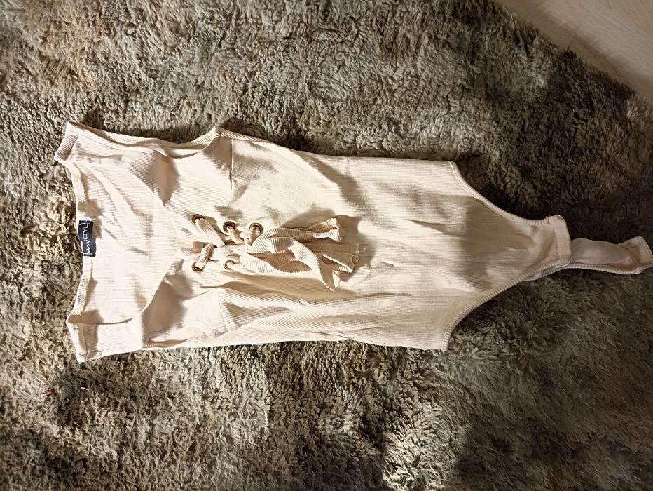 Body damskie wiązane