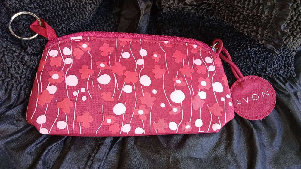 Etui na klucze AVON , futerał, mała kosmetyczka - nowe.