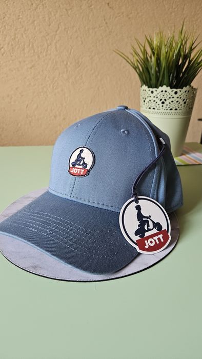 Czapka z daszkien  francuskiej firmy JOTT .
