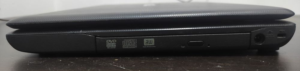 Laptop Toshiba Satelite C660-108 i3 4gb RAM