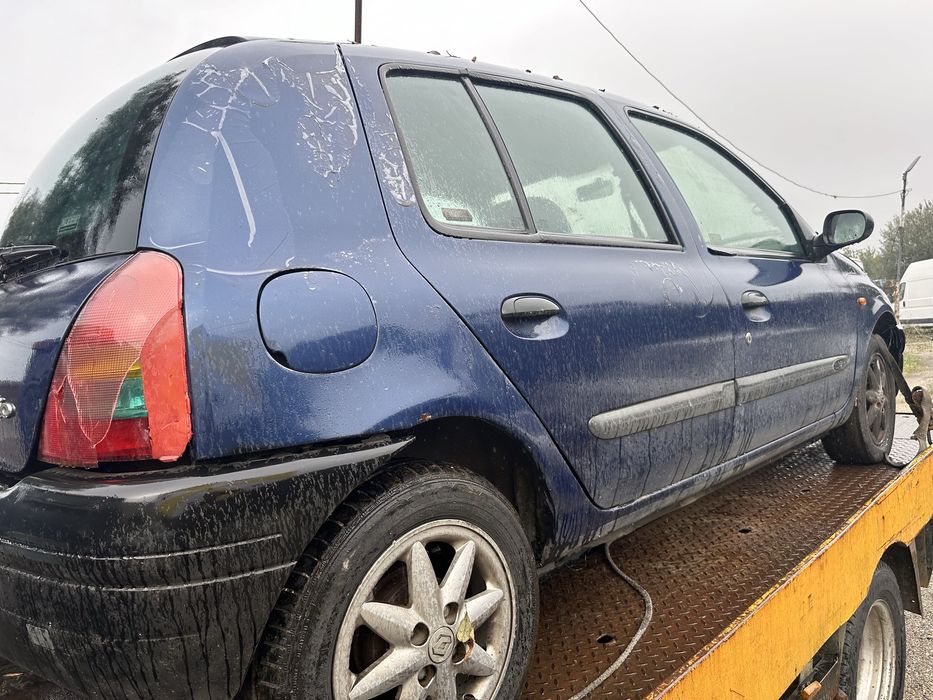 Renualt clio 1.2 - Para peças