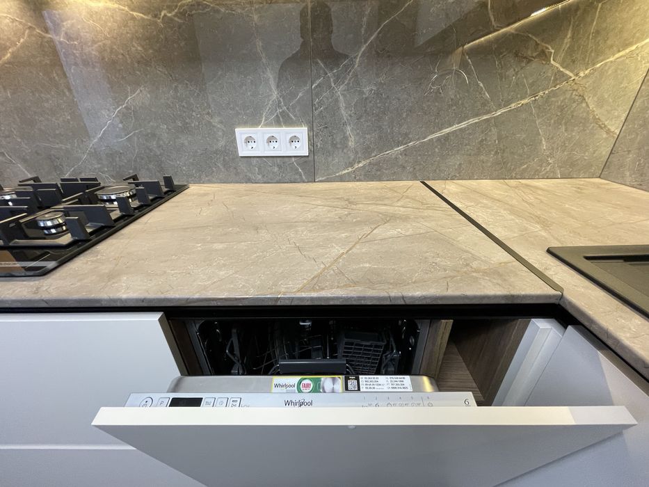 Продаж три кімнатної квартири біля ТЦ Velles Mall