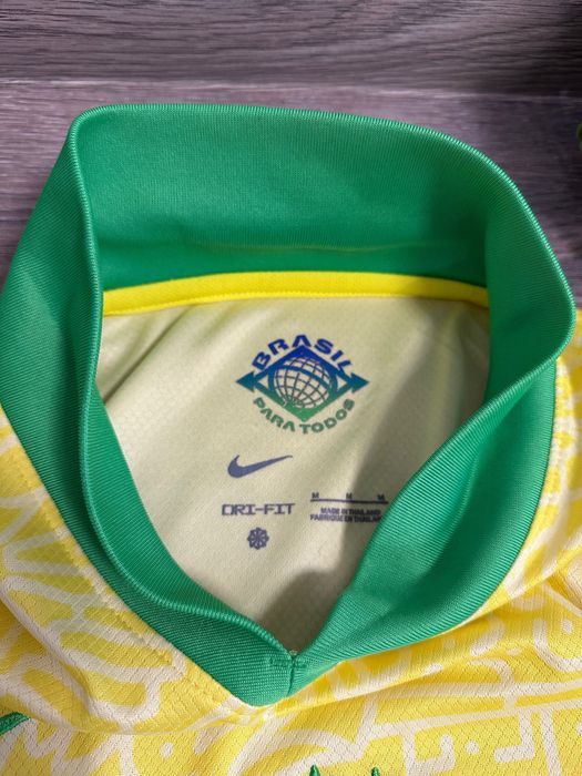 Футбольна футболка nike brazil