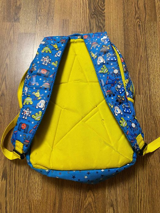 рюкзаки детские  разные